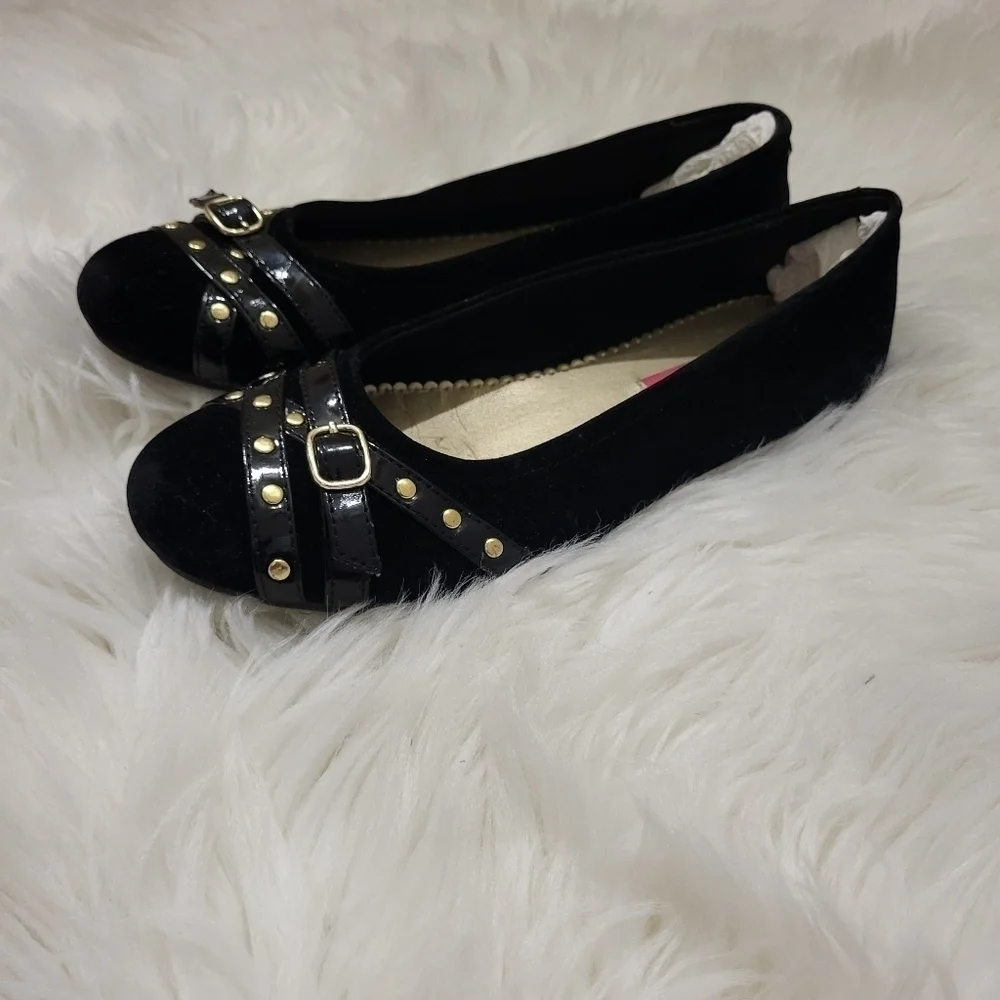 Racheal's Shoes (‎ Brand) Black Suede Studded GIirls Loafers Size 4